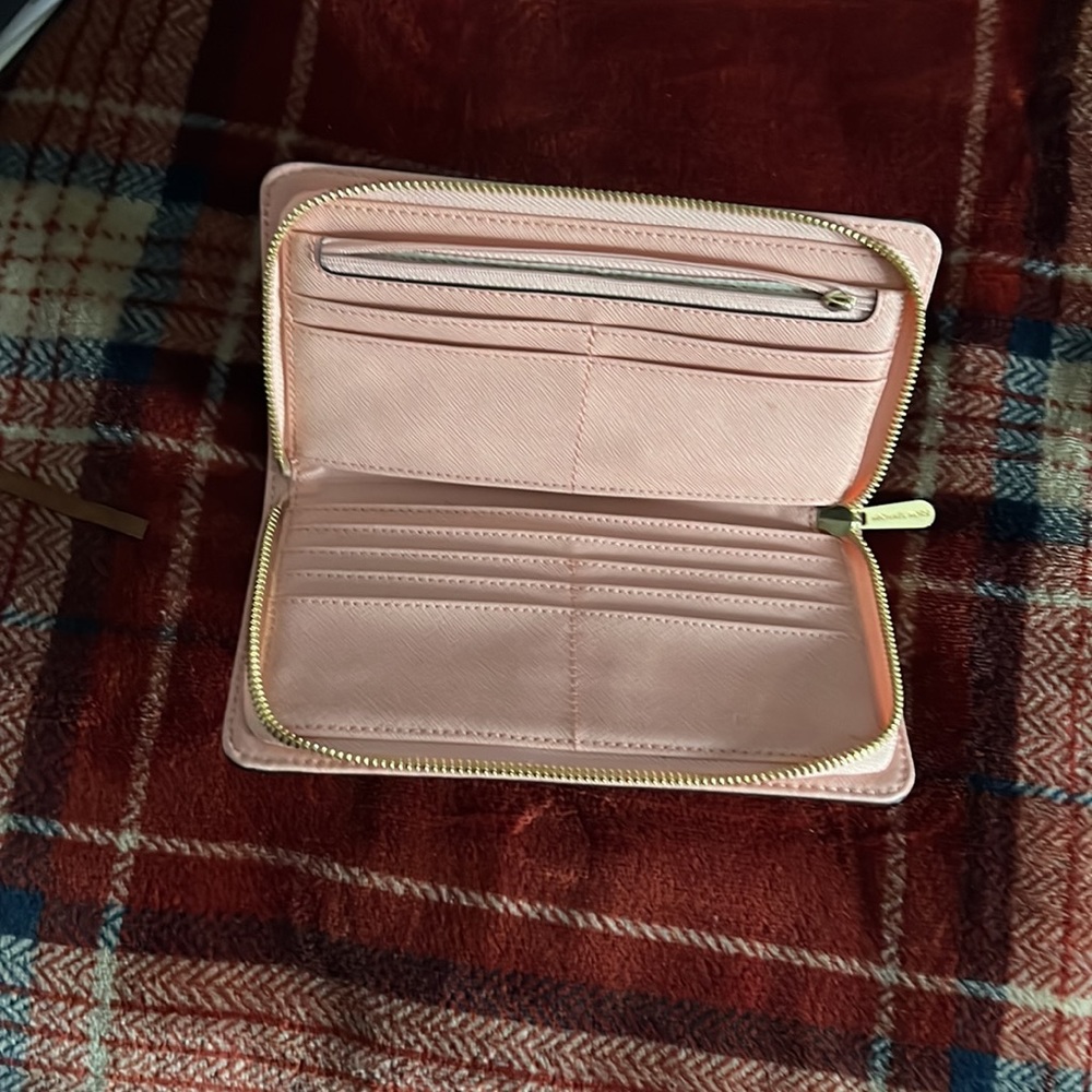 Wallet - Picture 2 of 5
